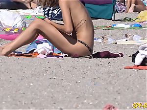 stellar stripped to the waist teens first-timer Beach voyeur Close Up